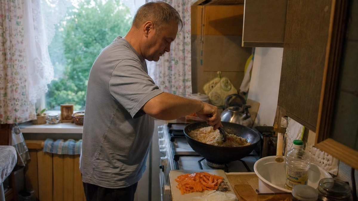 Хватит портить плов: вот какая хитрость с порядком обжарки мяса и лука сделает вкус блюда идеальным