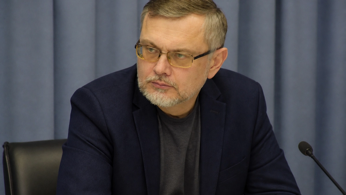 Главу Александрово-Гайского района Сергея Зюзина отправили в отставку
