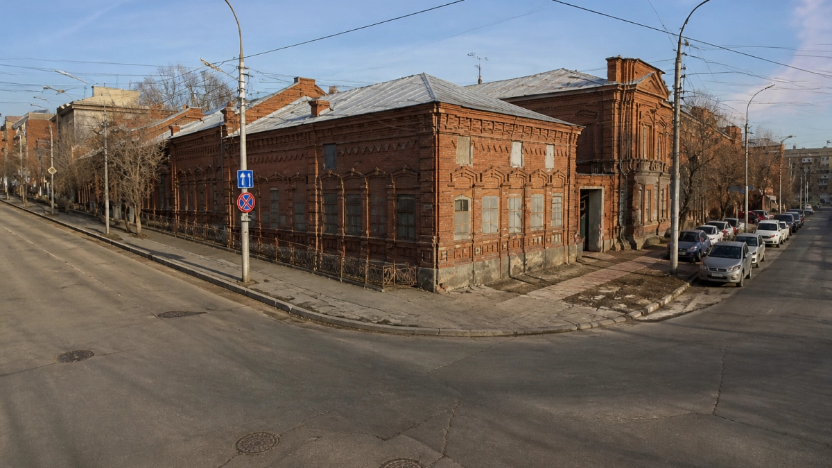 В Саратове за 25 млн продают фирму с арендой складов Рейнеке на 25 лет