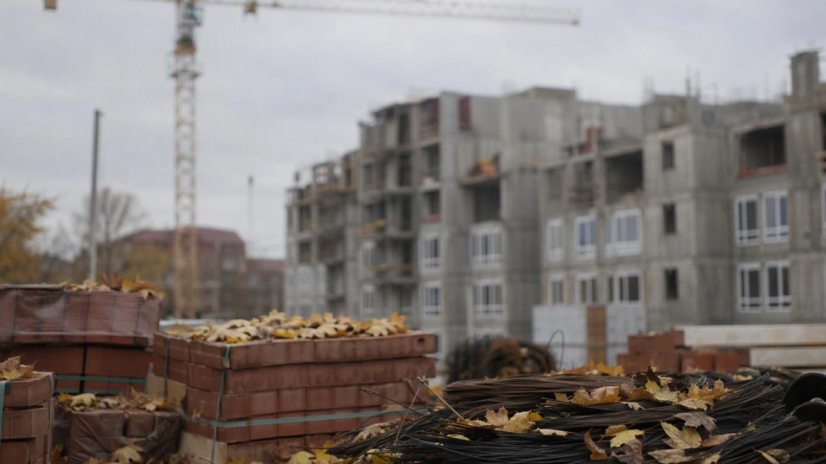 В Саратовской области снова выросла средняя стоимость жилья — до 98 тысяч за метр