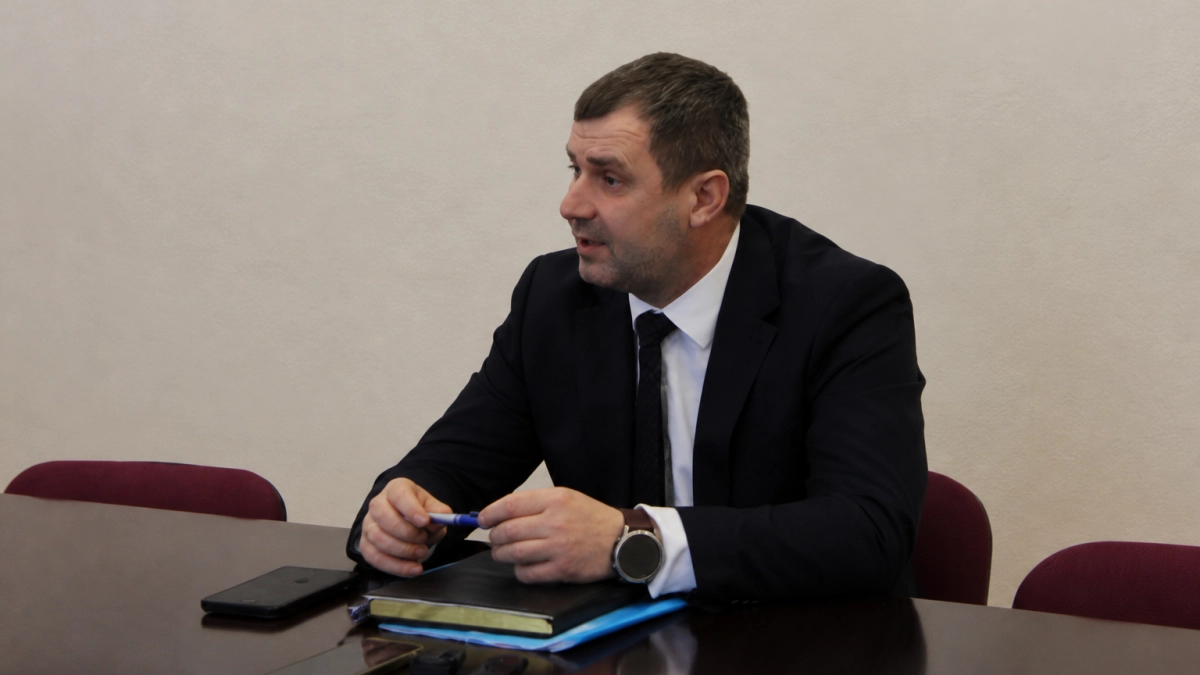 В Балаково в доме после атаки беспилотника начали демонтаж опасных конструкций