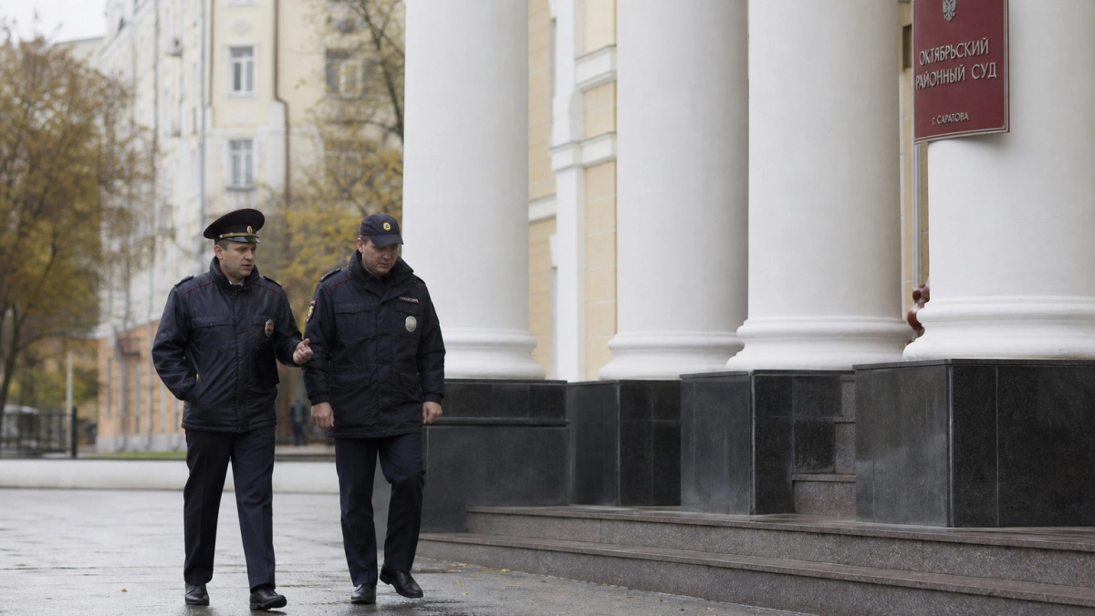 В судах Саратовской области открыли 10 вакансий: от председателя до мировых судей