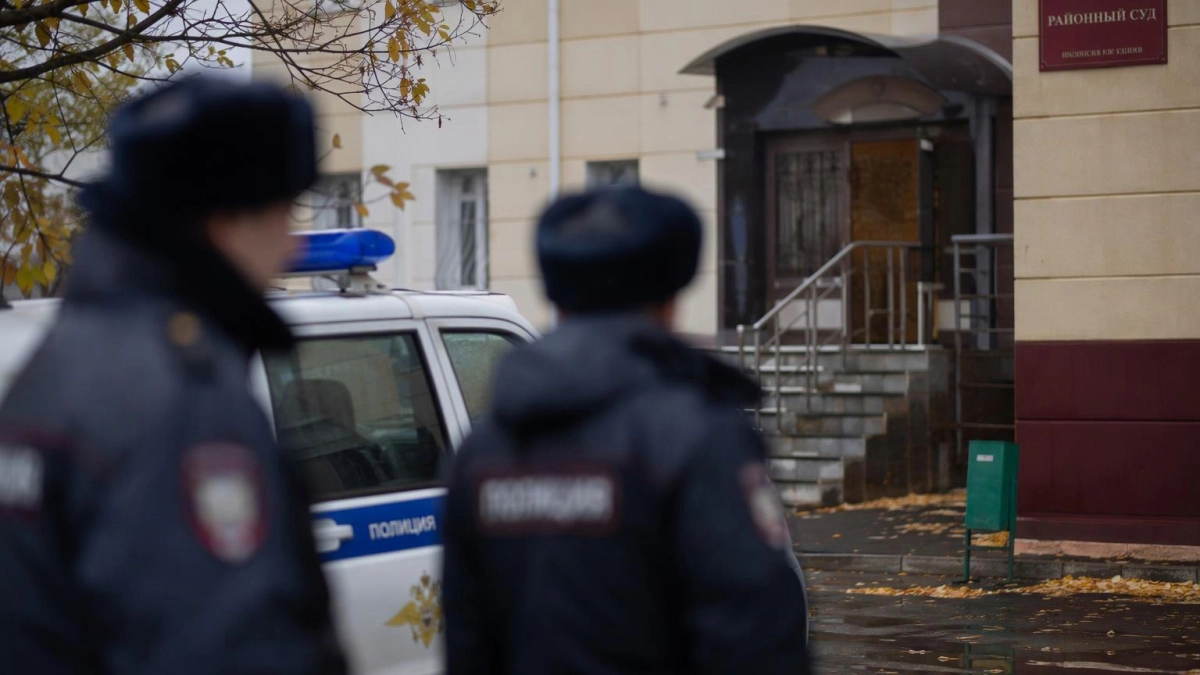 18-летнего саратовца оштрафовали за молчание о готовящемся поджоге релейного шкафа