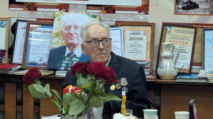 Педагог из Балаково Виктор Уполовников отметил 90-летие