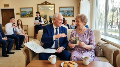 Стал лётчиком ради любви: саратовец 55 лет назад покорил строгую красавицу