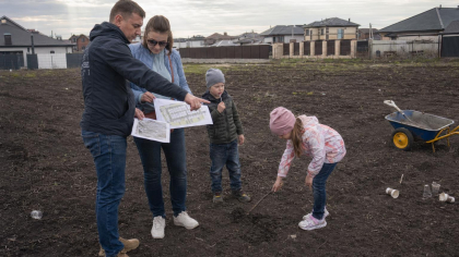 Саратовским многодетным семьям предложили землю или деньги: как оформить
