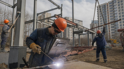 Сварщики в Саратове зарабатывают вчетверо больше средней зарплаты по региону