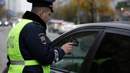 В Саратовской области за день выявили 83 машины с незаконной тонировкой